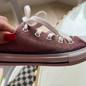 Girls Converse size 1 EUC